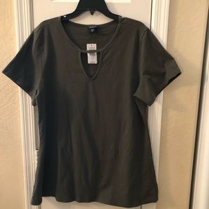 NWT Torrid Olive Foxy Tee - size 3